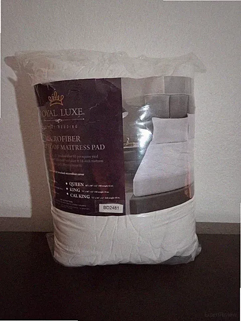 Royal Luxe White Microfiber Waterproof Mattress Pad Full 54" X 75"