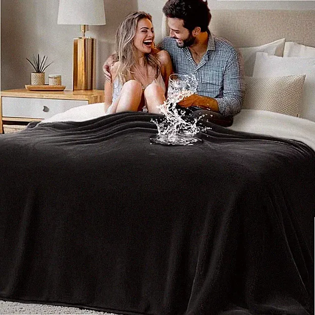 Waterproof Blanket for Bed Sofa Couch, Water Resistant Blanket，Reversible Leakpr